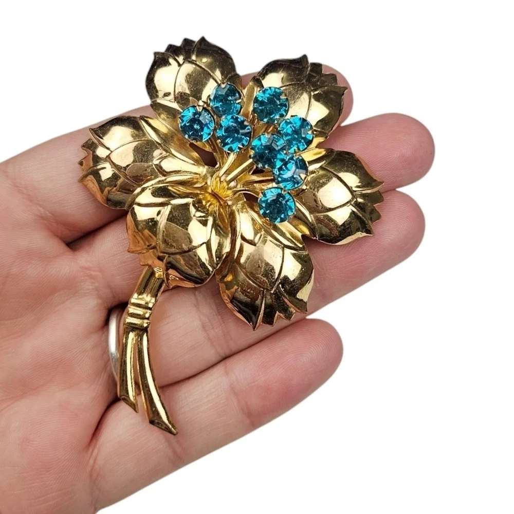 Vintage blue rhinestone